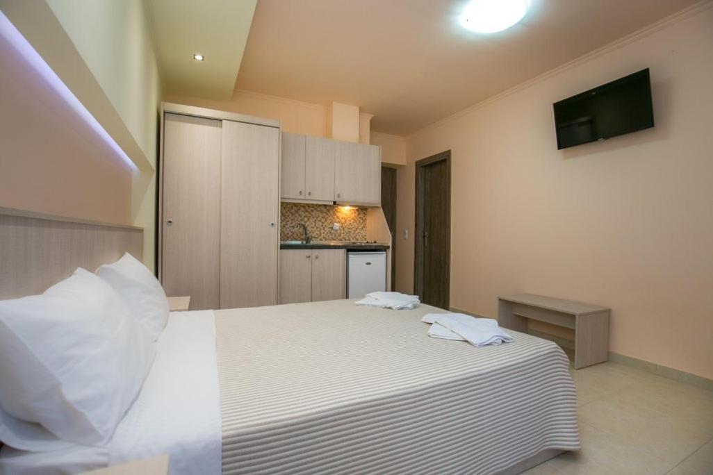 Haus Sofi Hotel Пефкари Екстериор снимка