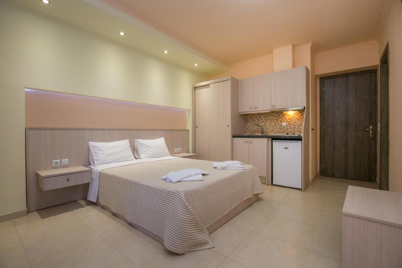 Haus Sofi Hotel Пефкари Екстериор снимка