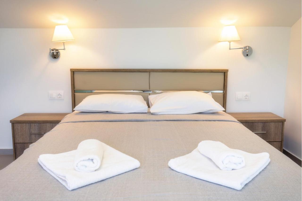 Haus Sofi Hotel Пефкари Екстериор снимка
