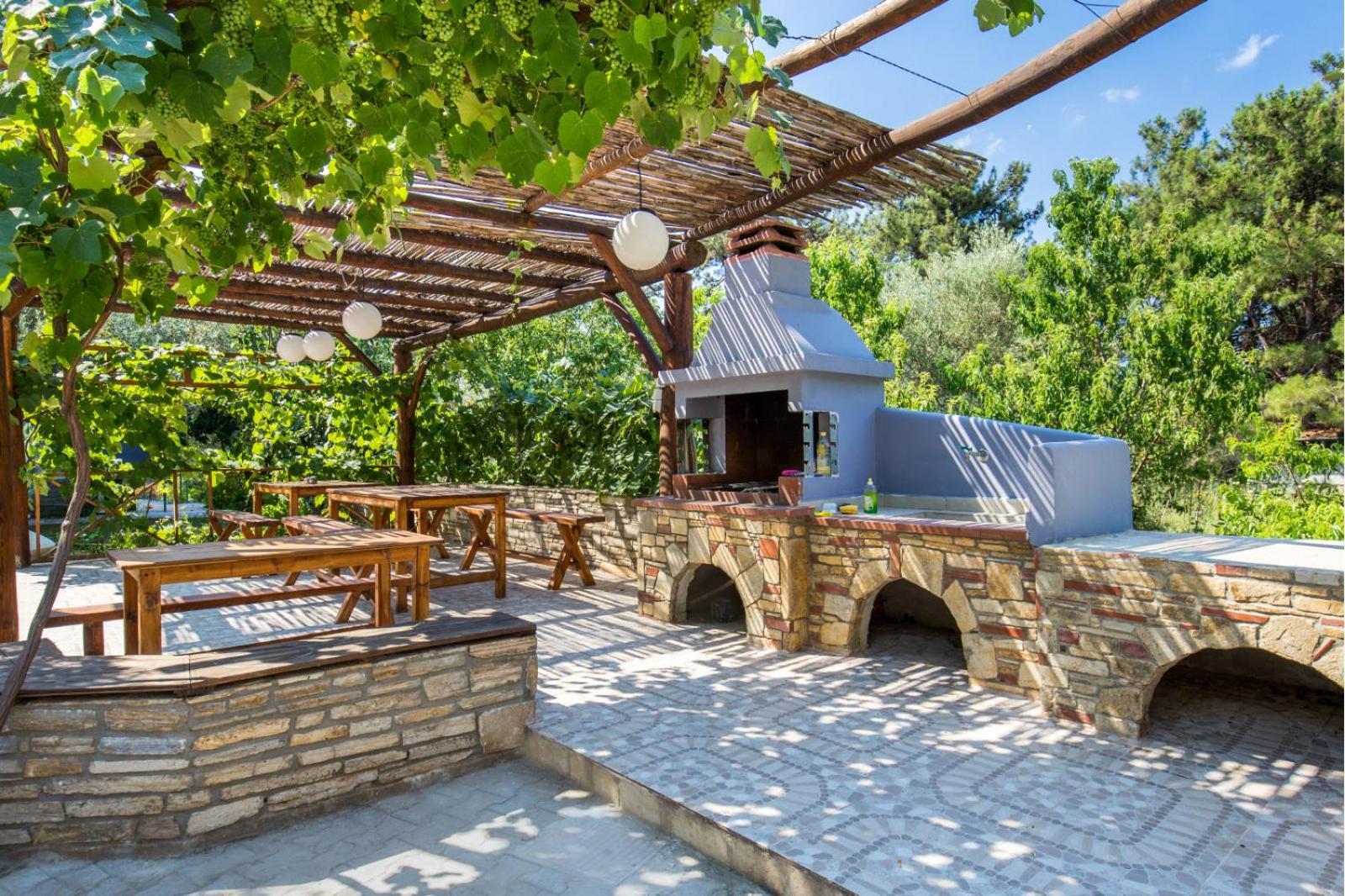 Haus Sofi Hotel Пефкари Екстериор снимка