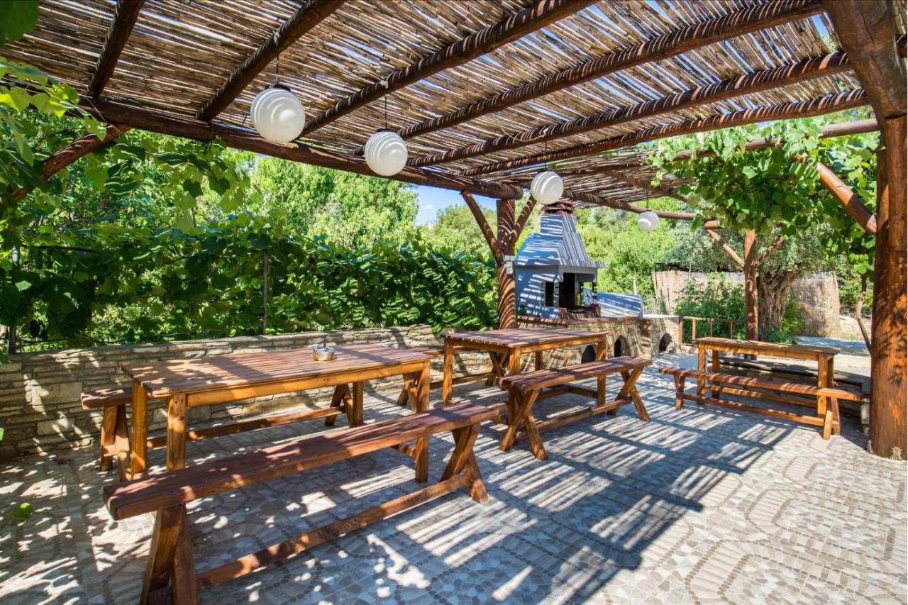 Haus Sofi Hotel Пефкари Екстериор снимка