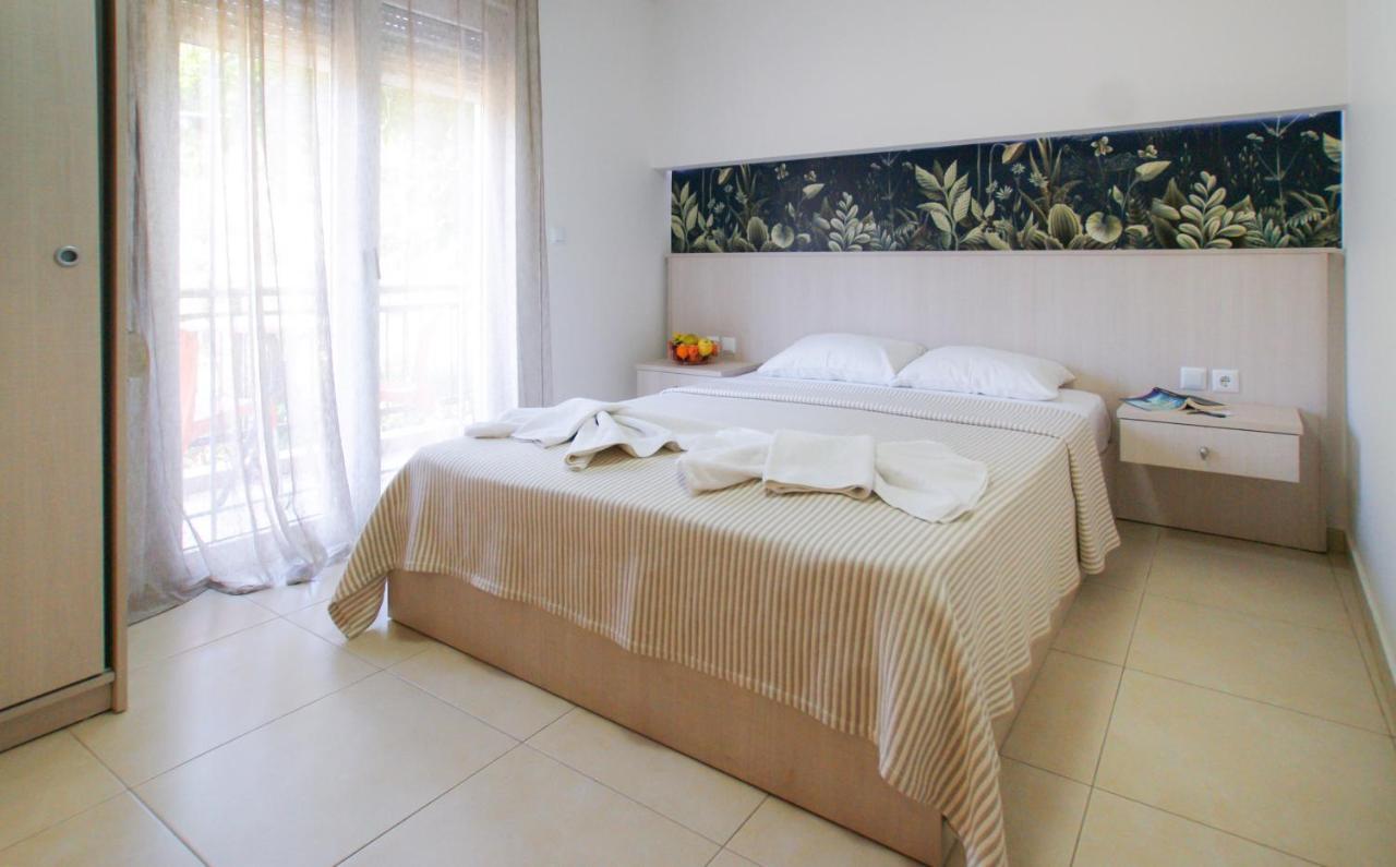 Haus Sofi Hotel Пефкари Екстериор снимка