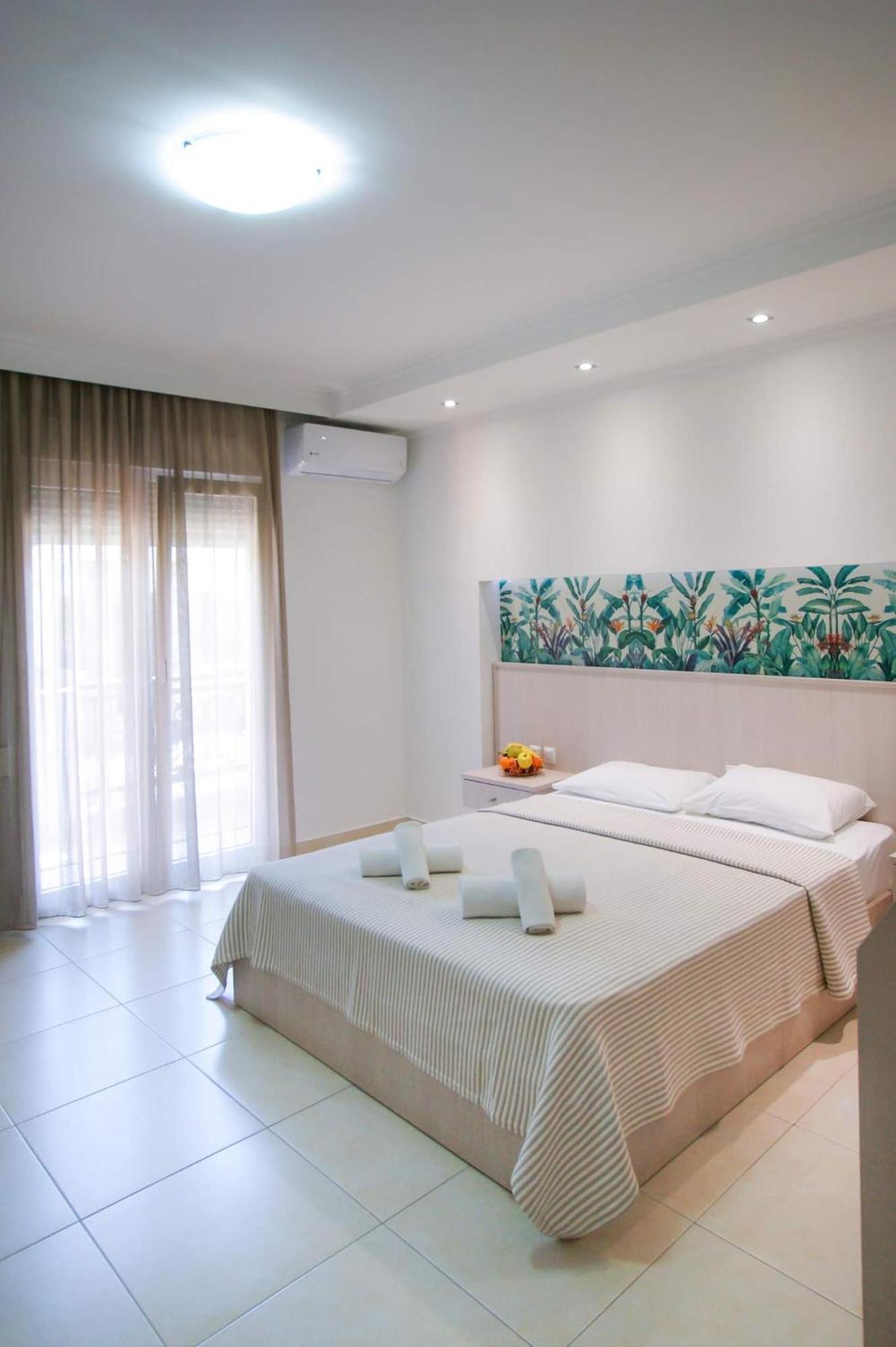Haus Sofi Hotel Пефкари Екстериор снимка